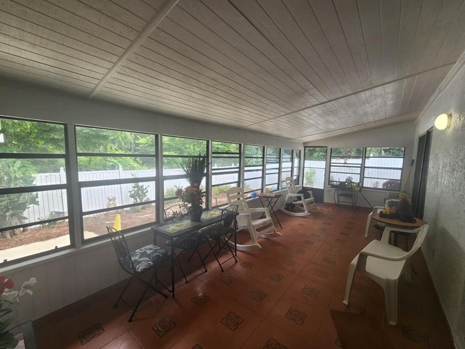 For Sale: $370,000 (4 beds, 2 baths, 2127 Square Feet)