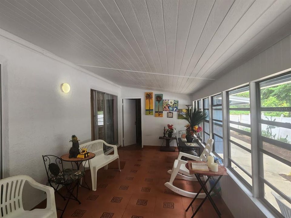For Sale: $370,000 (4 beds, 2 baths, 2127 Square Feet)