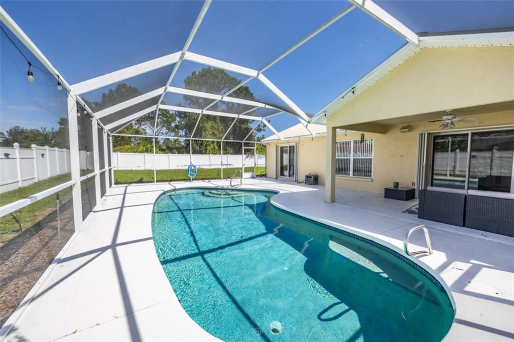 For Sale: $460,000 (3 beds, 2 baths, 1765 Square Feet)