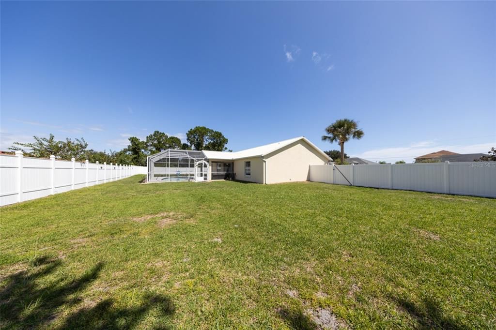 For Sale: $460,000 (3 beds, 2 baths, 1765 Square Feet)