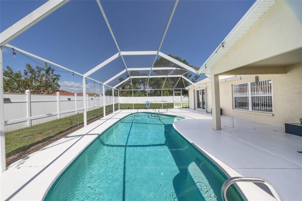 For Sale: $460,000 (3 beds, 2 baths, 1765 Square Feet)