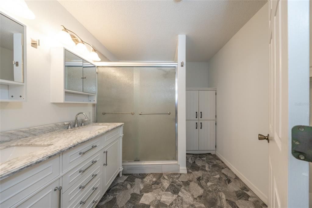 For Sale: $460,000 (3 beds, 2 baths, 1765 Square Feet)