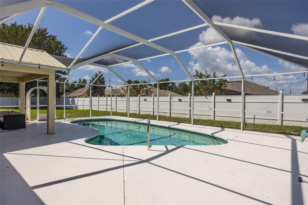 For Sale: $460,000 (3 beds, 2 baths, 1765 Square Feet)