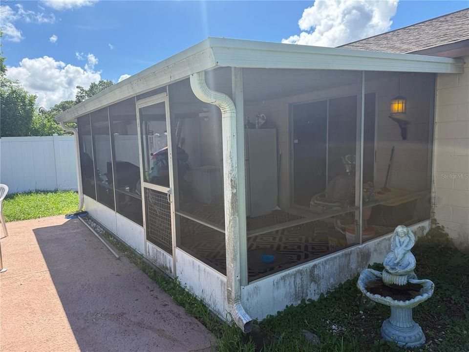 На продажу: $399,900 (4 спален, 2 ванн, 1455 Квадратных фут)