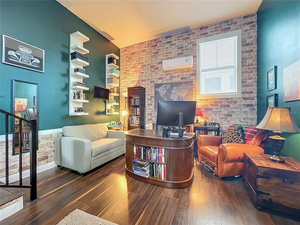 Activo con contrato: $638,000 (3 camas, 2 baños, 1650 Pies cuadrados)