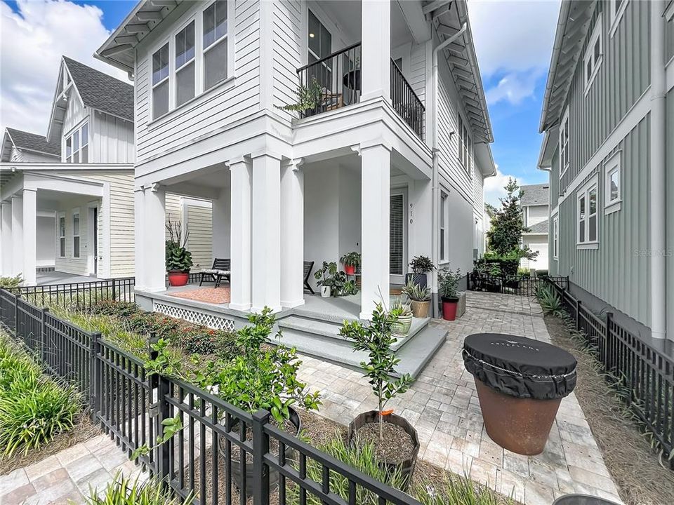 Activo con contrato: $638,000 (3 camas, 2 baños, 1650 Pies cuadrados)