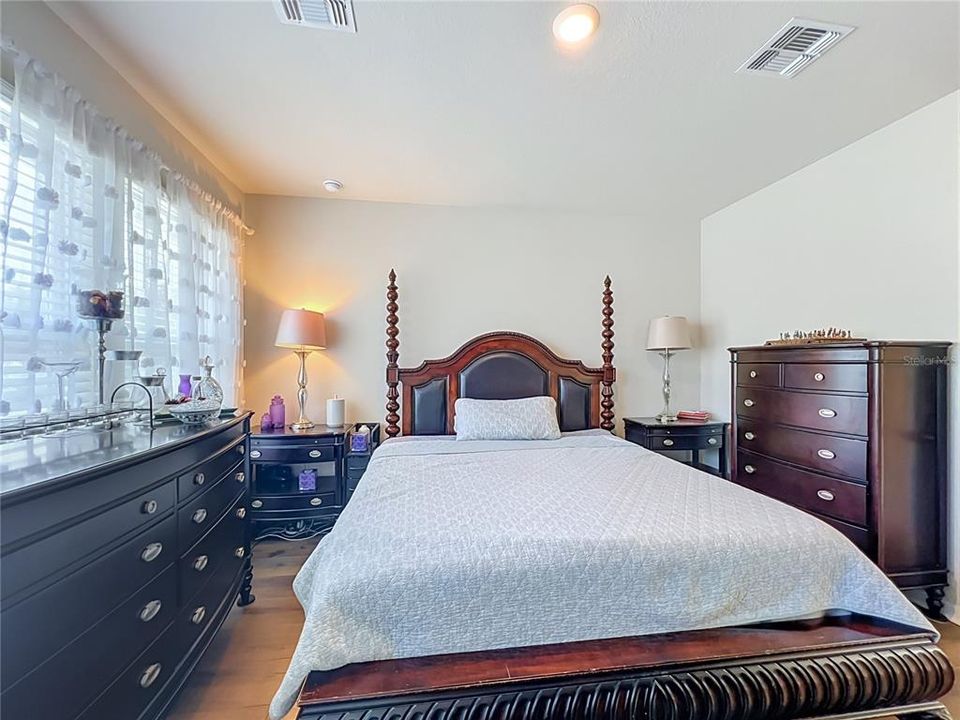 Activo con contrato: $638,000 (3 camas, 2 baños, 1650 Pies cuadrados)