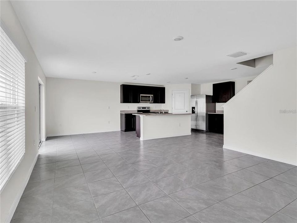 For Rent: $2,600 (5 beds, 3 baths, 2674 Square Feet)