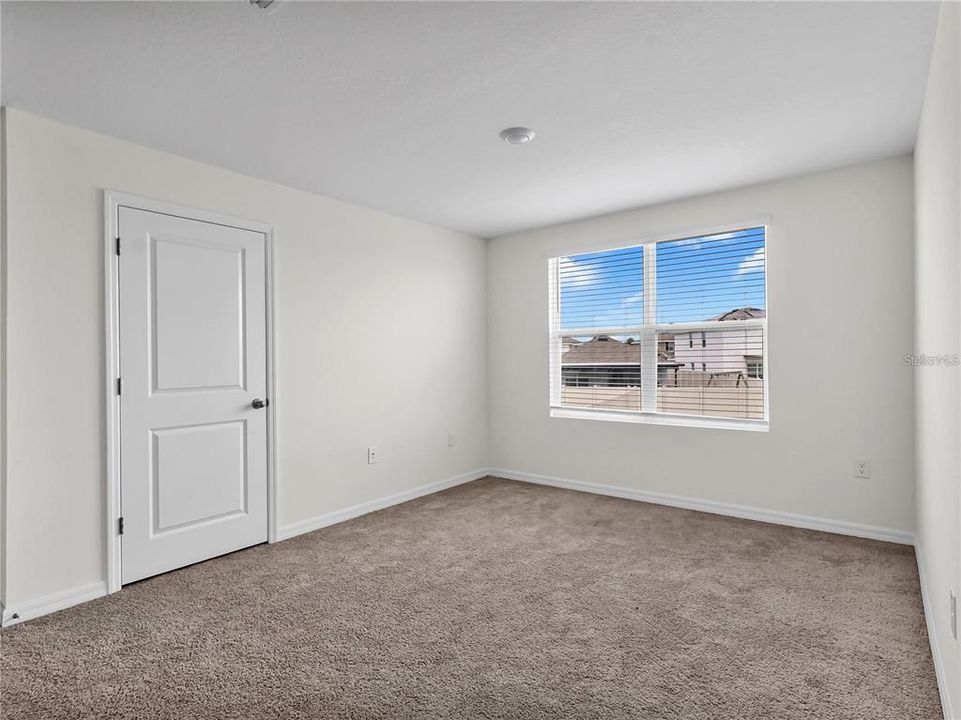 For Rent: $2,600 (5 beds, 3 baths, 2674 Square Feet)