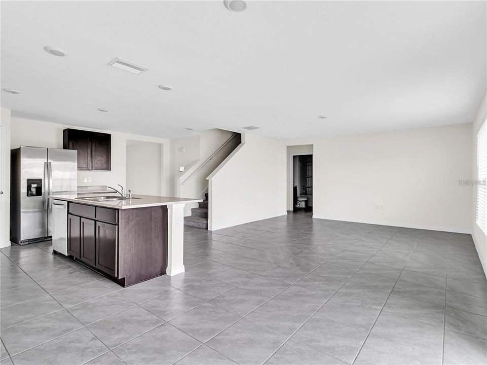 For Rent: $2,600 (5 beds, 3 baths, 2674 Square Feet)