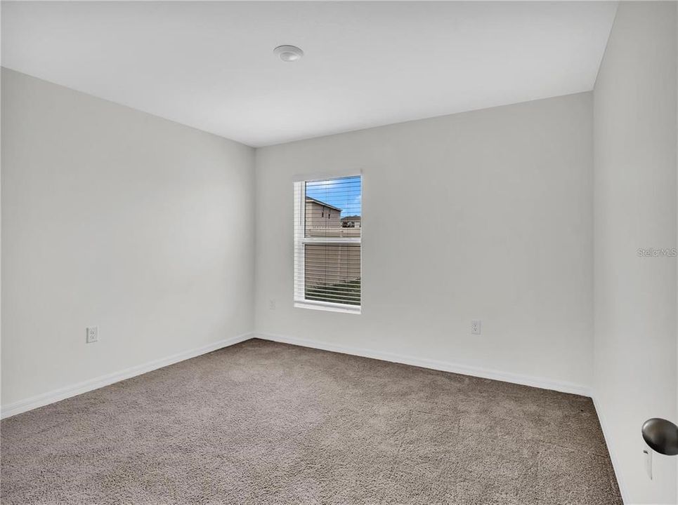 For Rent: $2,600 (5 beds, 3 baths, 2674 Square Feet)