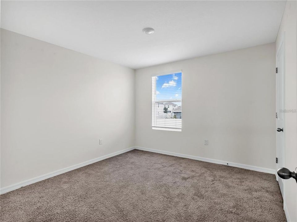For Rent: $2,600 (5 beds, 3 baths, 2674 Square Feet)