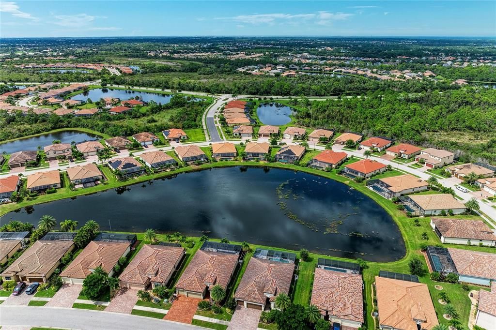 На продажу: $549,000 (4 спален, 2 ванн, 2251 Квадратных фут)