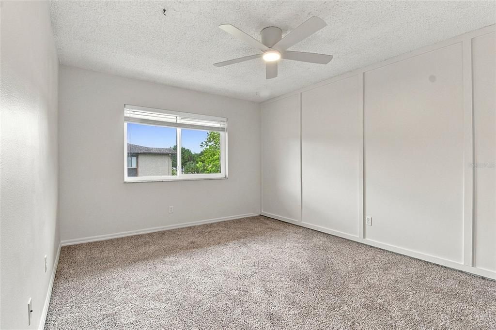 For Sale: $225,000 (2 beds, 2 baths, 1055 Square Feet)