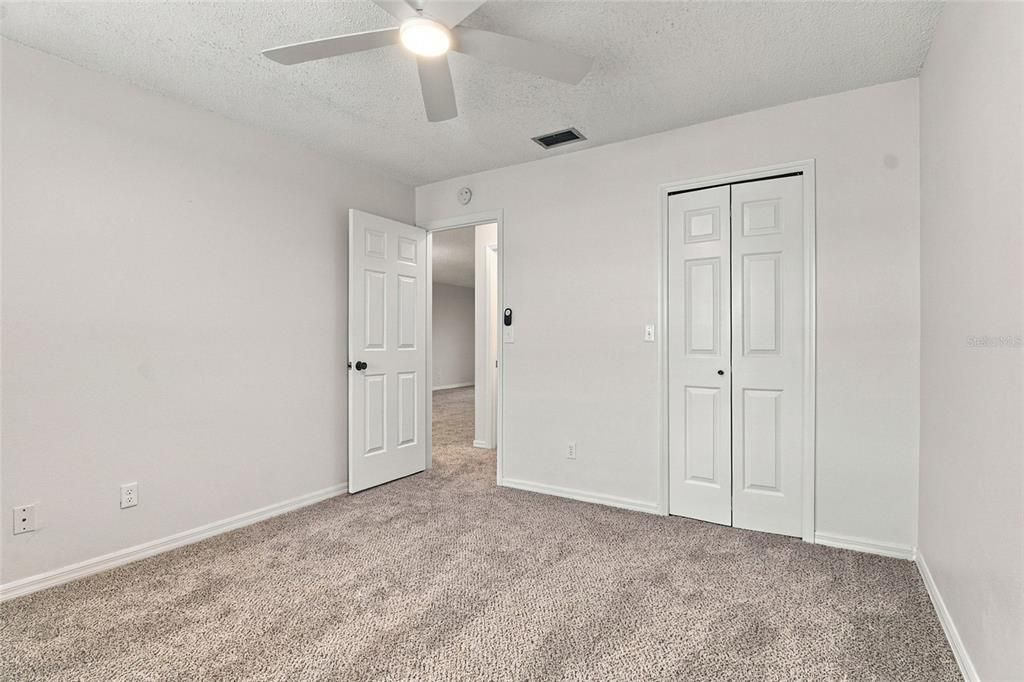 For Sale: $225,000 (2 beds, 2 baths, 1055 Square Feet)