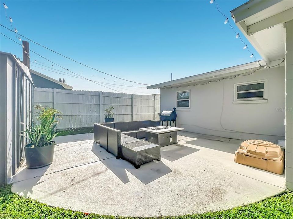 En Venta: $364,900 (4 camas, 2 baños, 1388 Pies cuadrados)
