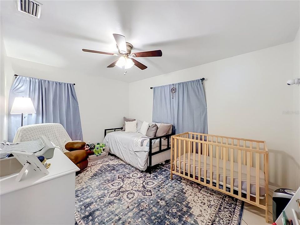 En Venta: $364,900 (4 camas, 2 baños, 1388 Pies cuadrados)