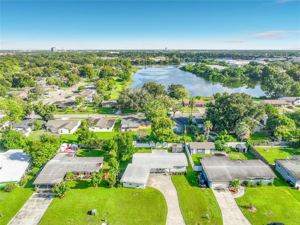 En Venta: $364,900 (4 camas, 2 baños, 1388 Pies cuadrados)