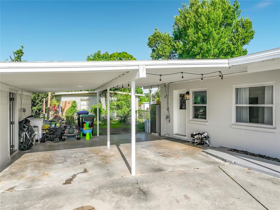En Venta: $364,900 (4 camas, 2 baños, 1388 Pies cuadrados)