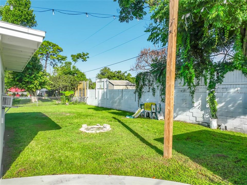 En Venta: $364,900 (4 camas, 2 baños, 1388 Pies cuadrados)