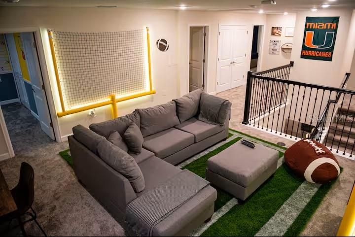 На продажу: $879,000 (9 спален, 5 ванн, 4289 Квадратных фут)