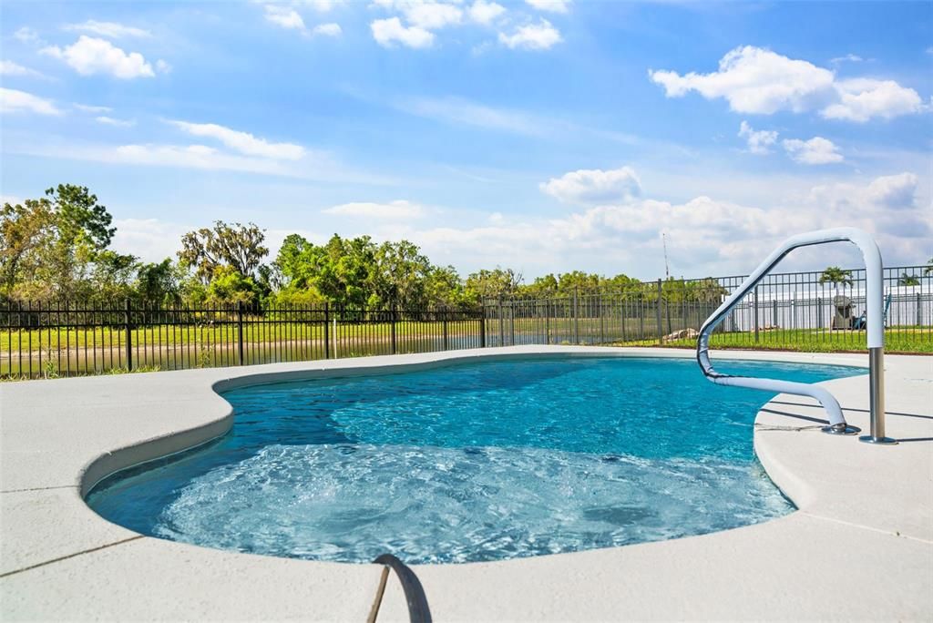 For Rent: $3,200 (4 beds, 2 baths, 2368 Square Feet)