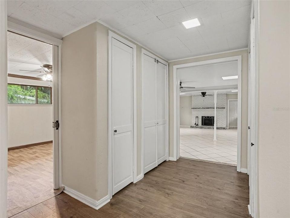 На продажу: $395,000 (3 спален, 2 ванн, 2401 Квадратных фут)