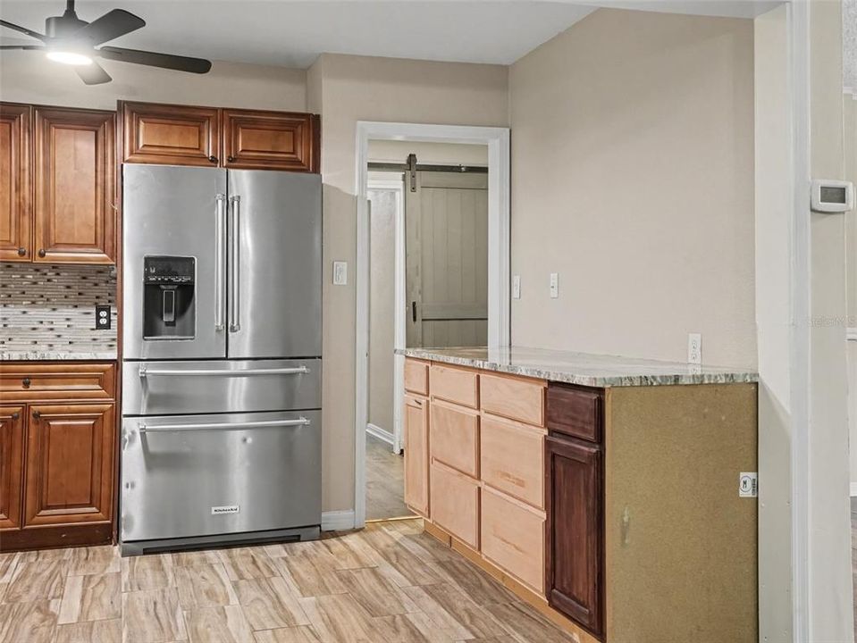 На продажу: $395,000 (3 спален, 2 ванн, 2401 Квадратных фут)