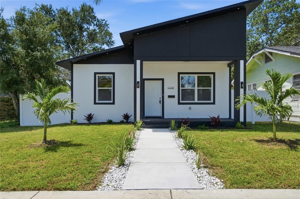 For Sale: $439,999 (3 beds, 2 baths, 1500 Square Feet)