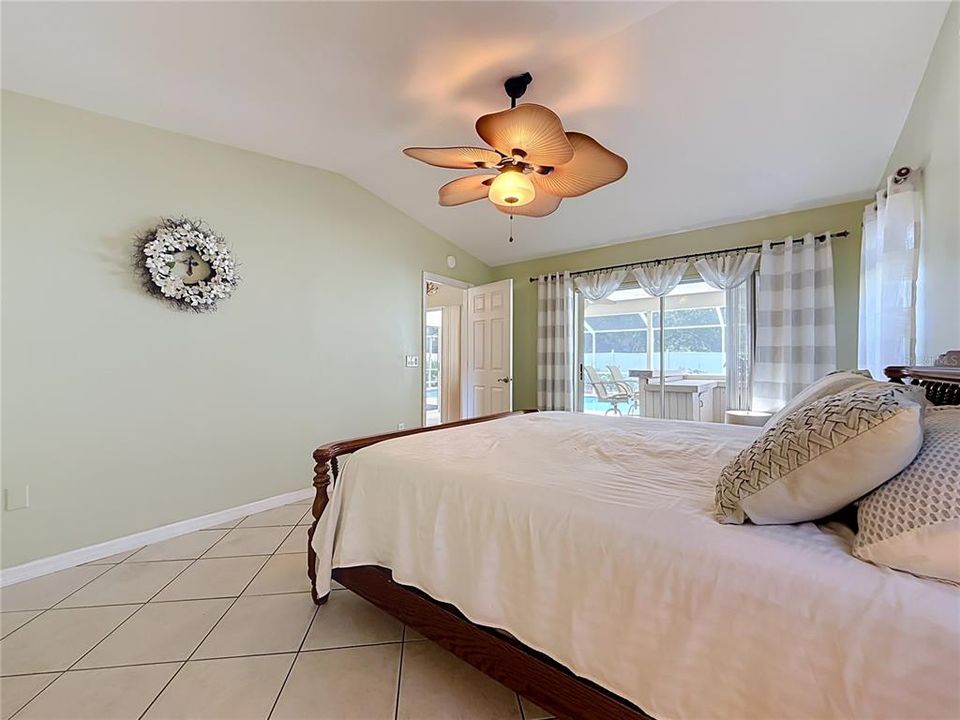 Activo con contrato: $369,500 (3 camas, 2 baños, 1729 Pies cuadrados)