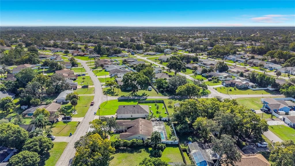 Activo con contrato: $369,500 (3 camas, 2 baños, 1729 Pies cuadrados)