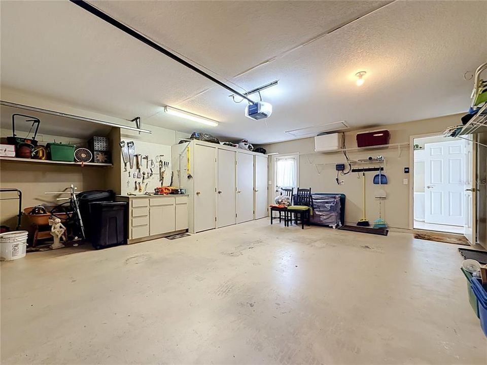 Activo con contrato: $369,500 (3 camas, 2 baños, 1729 Pies cuadrados)