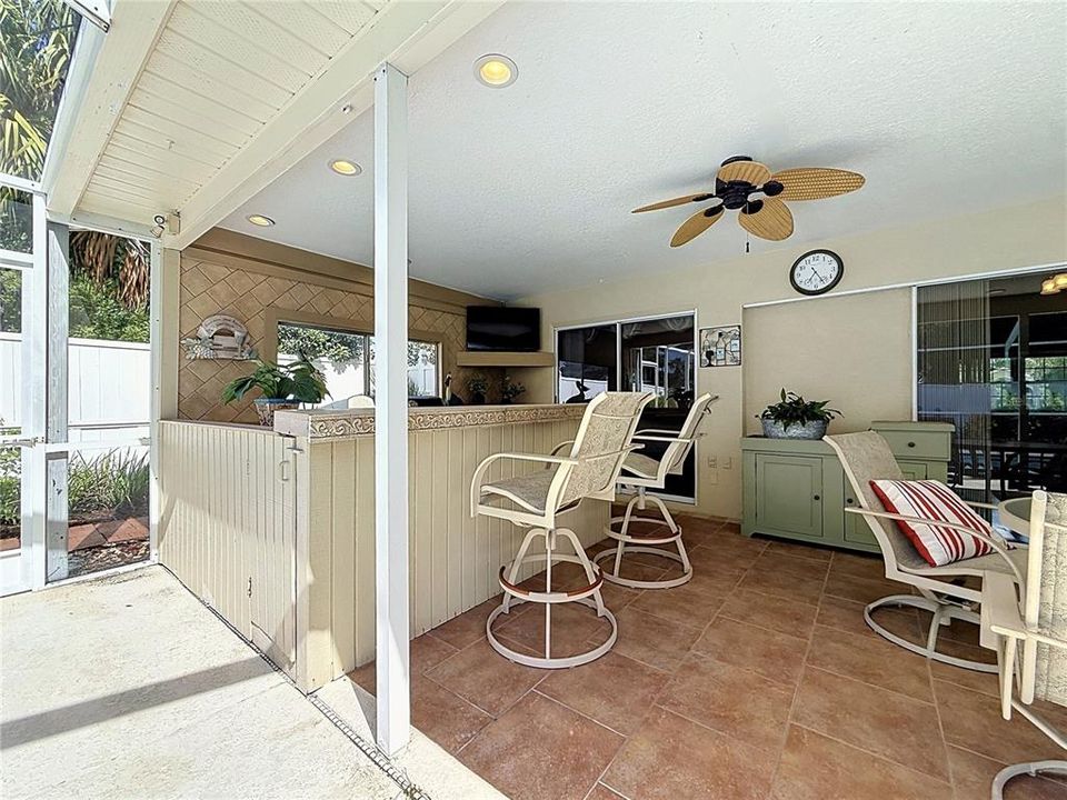 Activo con contrato: $369,500 (3 camas, 2 baños, 1729 Pies cuadrados)