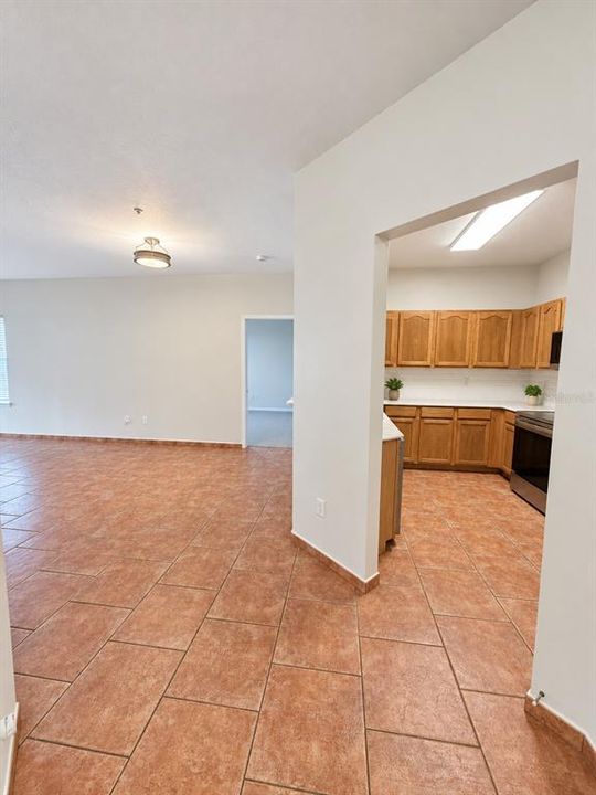 В аренду: $2,250 (3 спален, 2 ванн, 1351 Квадратных фут)