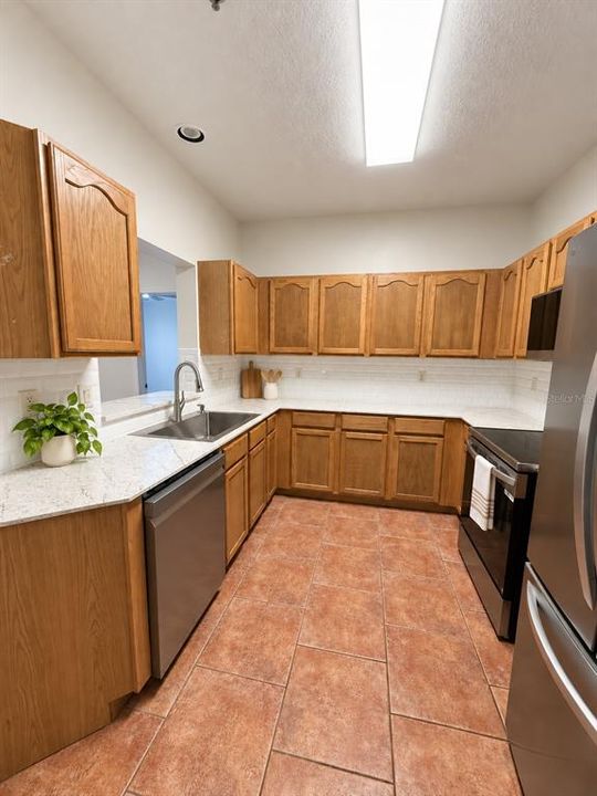 В аренду: $2,250 (3 спален, 2 ванн, 1351 Квадратных фут)