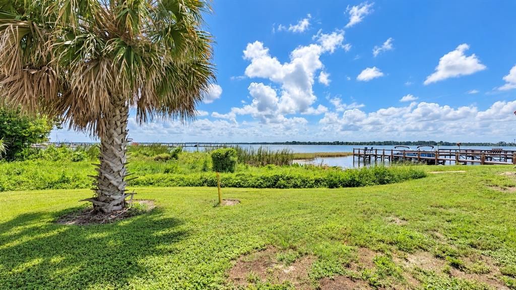 For Sale: $125,000 (2 beds, 2 baths, 1150 Square Feet)
