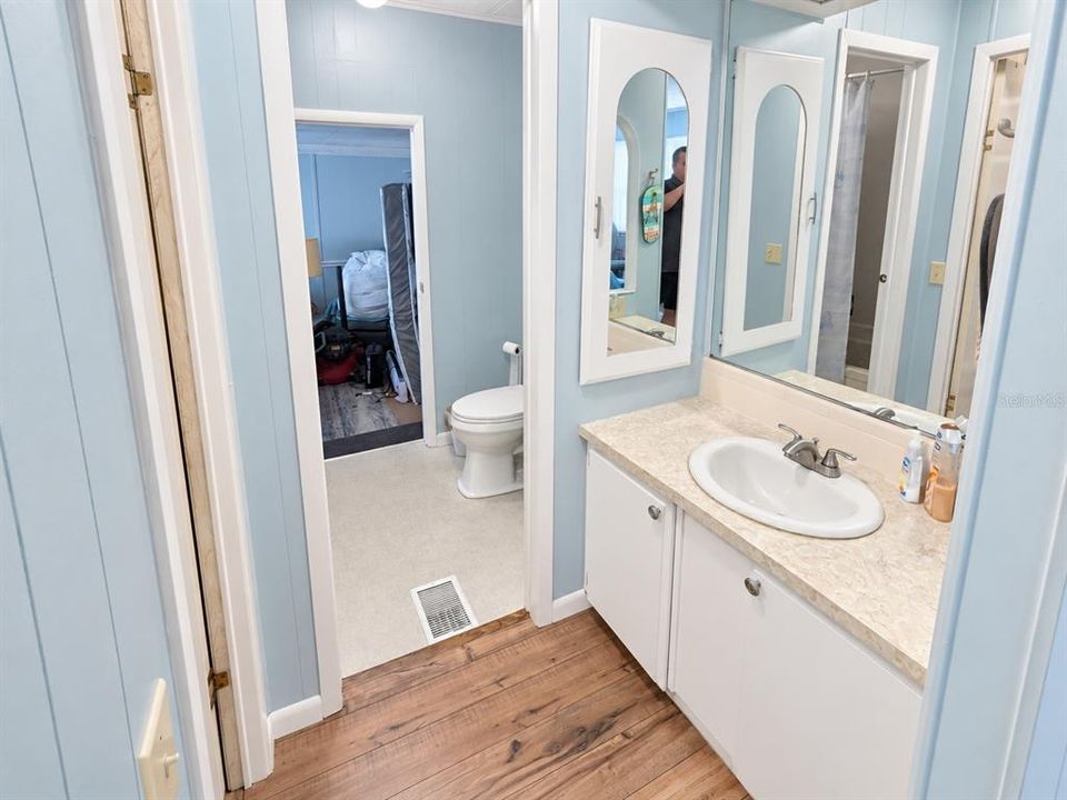 For Sale: $125,000 (2 beds, 2 baths, 1150 Square Feet)