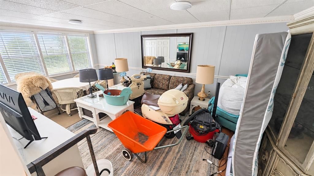 For Sale: $125,000 (2 beds, 2 baths, 1150 Square Feet)
