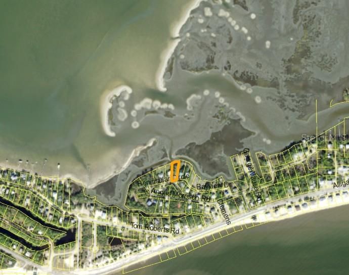 На продажу: $229,900 (0.44 acres)