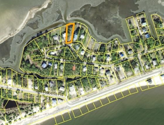 На продажу: $229,900 (0.44 acres)