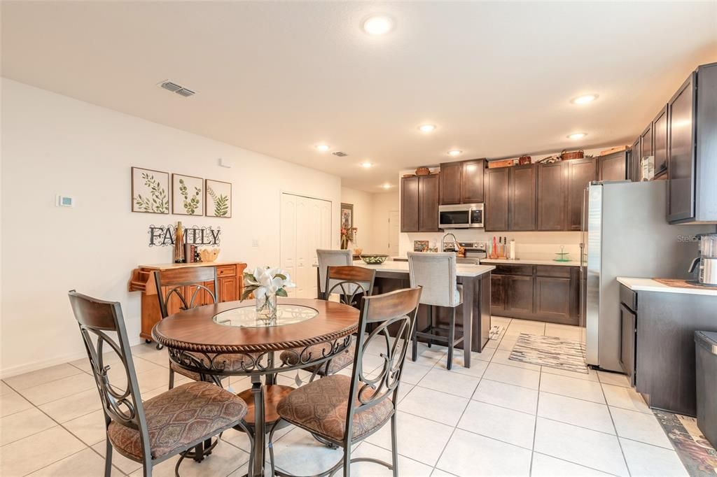 For Sale: $399,000 (3 beds, 2 baths, 1878 Square Feet)