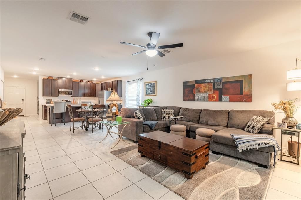 For Sale: $399,000 (3 beds, 2 baths, 1878 Square Feet)