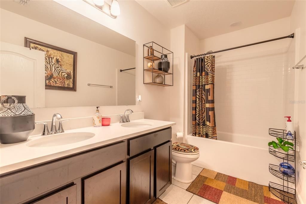 For Sale: $399,000 (3 beds, 2 baths, 1878 Square Feet)