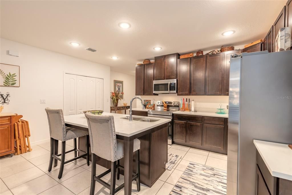 For Sale: $399,000 (3 beds, 2 baths, 1878 Square Feet)