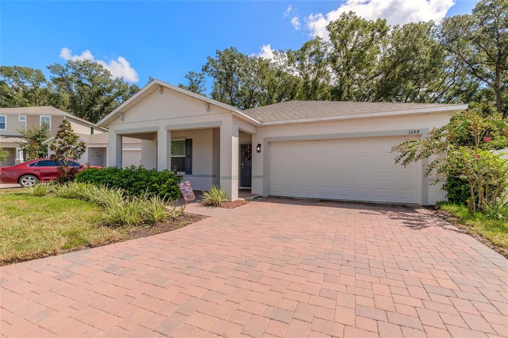 For Sale: $399,000 (3 beds, 2 baths, 1878 Square Feet)