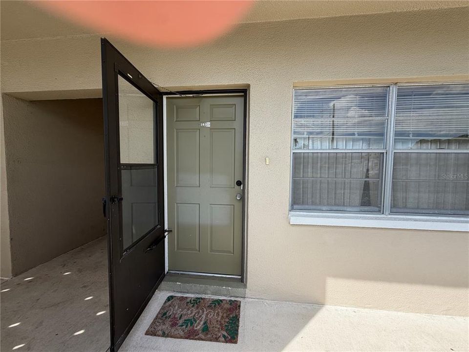 For Sale: $190,000 (2 beds, 2 baths, 1029 Square Feet)