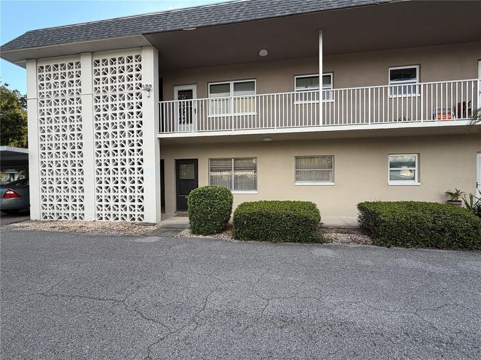 For Sale: $190,000 (2 beds, 2 baths, 1029 Square Feet)