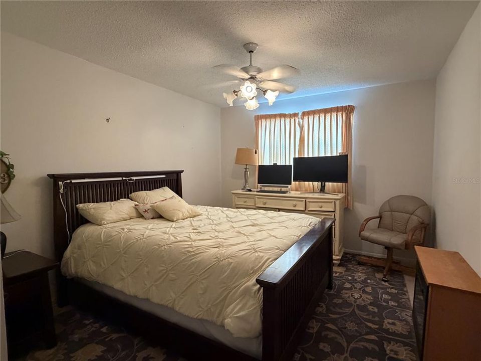 For Sale: $190,000 (2 beds, 2 baths, 1029 Square Feet)