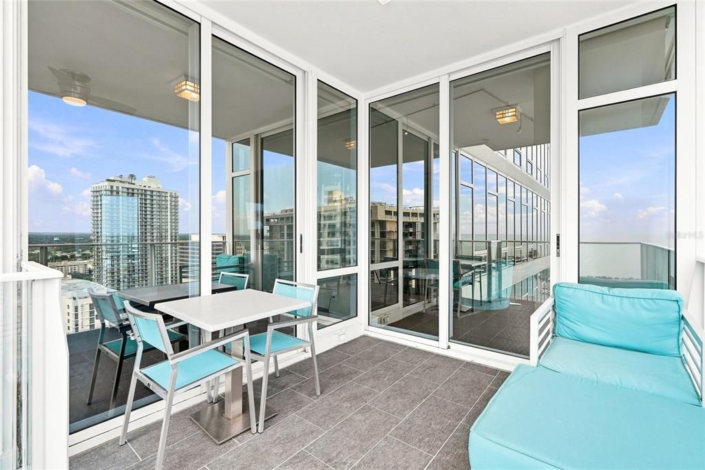For Sale: $1,295,000 (2 beds, 2 baths, 1442 Square Feet)