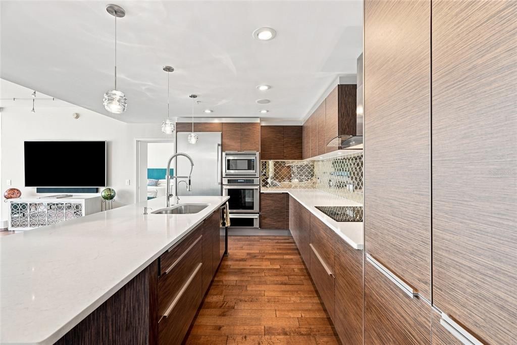 For Sale: $1,295,000 (2 beds, 2 baths, 1442 Square Feet)